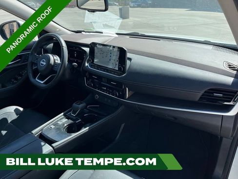 Used 2023 Nissan Rogue Platinum FWD image 13