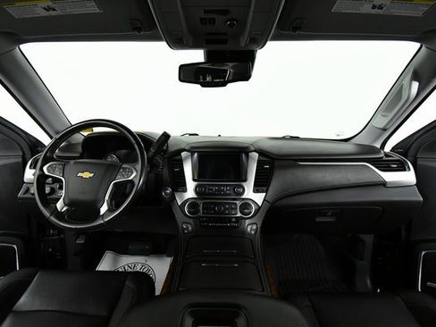 Used 2020 Chevrolet Suburban Premier image 19
