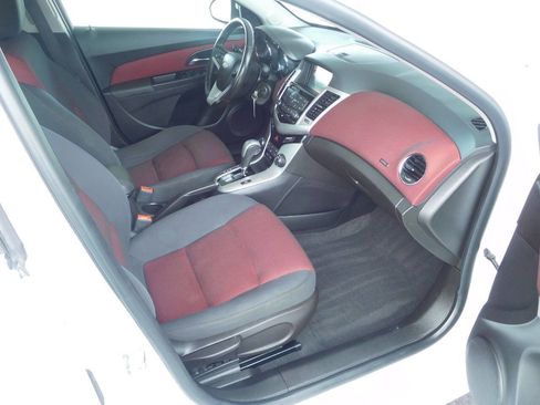 Used 2014 Chevrolet Cruze LT w/ RS Package FWD image 11