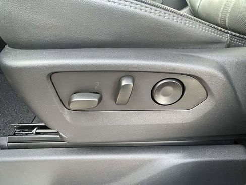 Certified 2023 Chevrolet Silverado 1500 High Country w/ Technology Package image 16