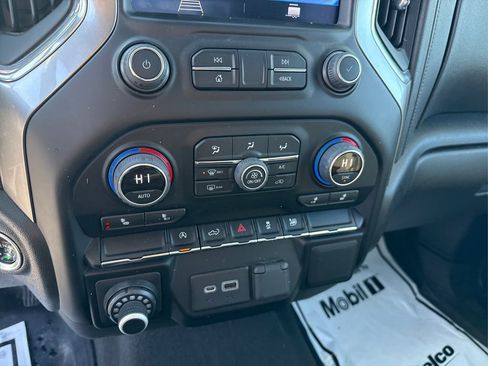 Used 2022 Chevrolet Silverado 1500 LT image 38