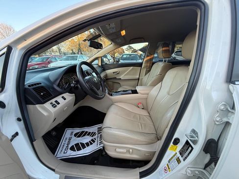 Used 2013 Toyota Venza XLE image 7