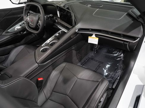 Used 2026 Chevrolet Corvette Stingray Convertible w/ Z51 Performance Package RWD image 17