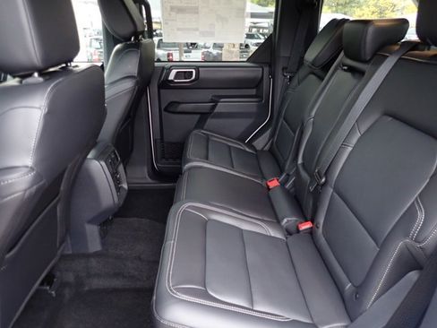 New 2026 Ford Bronco Outer Banks image 9