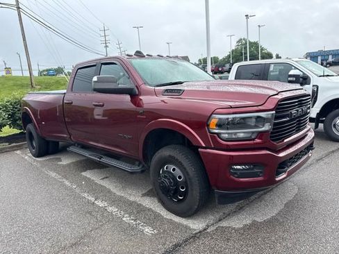 Used 2022 RAM 3500 Laramie w/ Night Edition AWD/4WD image 3