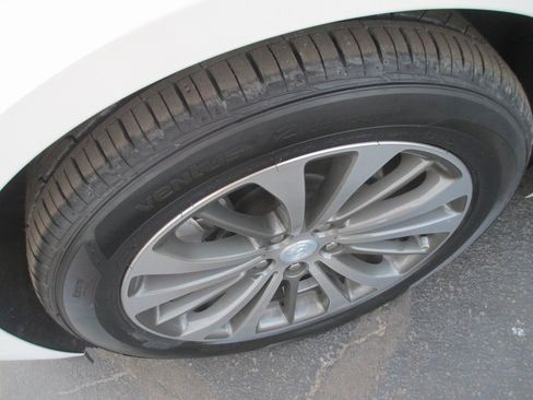 Used 2017 Buick LaCrosse Essence w/ Sun and Shade Package image 10