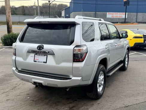 Used 2016 Toyota 4Runner SR5 image 6