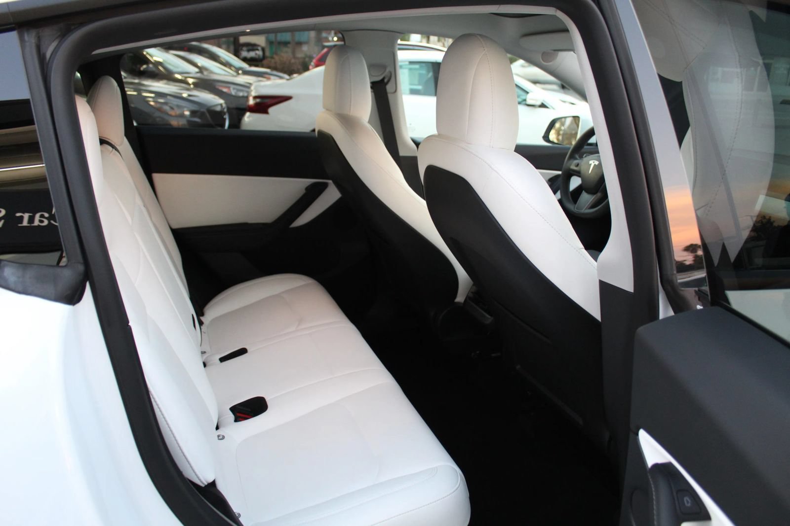 Used 2022 Tesla Model Y Long Range AWD/4WD image 11