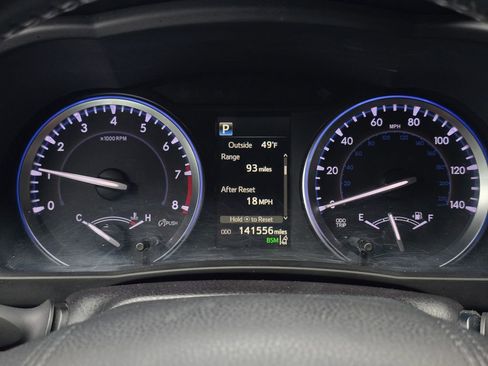 Used 2017 Toyota Highlander XLE AWD/4WD image 34