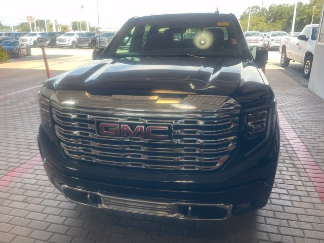 Used 2024 GMC Sierra 1500 Denali AWD/4WD image 2