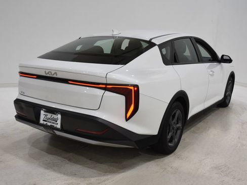 Used 2025 Kia K4 FWD image 4