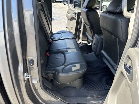 Used 2020 Nissan Frontier PRO-4X w/ Pro-4x Utility Package AWD/4WD image 11