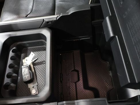 Used 2020 RAM 1500 Laramie image 32