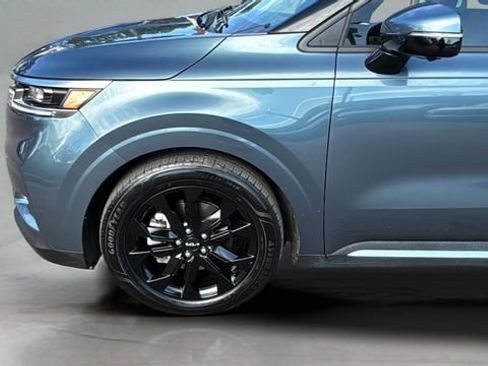 Used 2024 Kia Carnival SX Prestige image 35