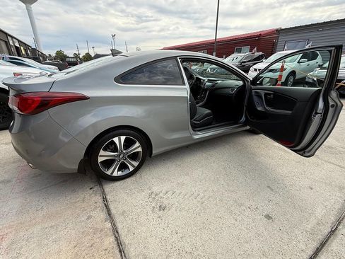 Used 2014 Hyundai Elantra Base 2dr Coupe w/ Option Group 2 image 8