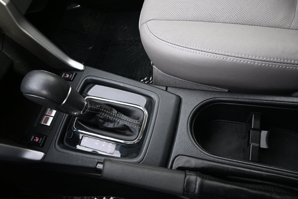 Used 2016 Subaru Forester 2.5i Touring w/ Eyesight & Navigation System AWD/4WD image 33