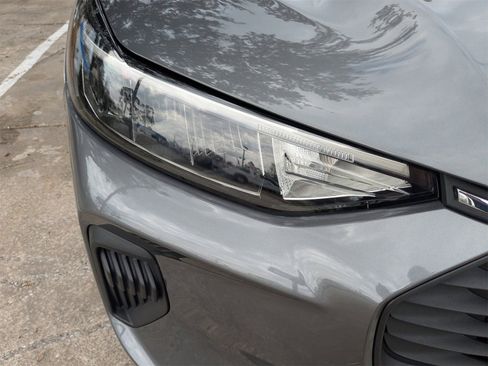 Used 2025 Ford Escape Active image 10