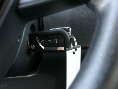 Used 2025 Toyota Corolla LE image 16