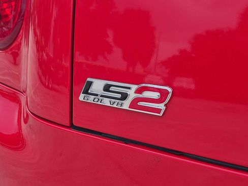 Used 2005 Chevrolet SSR w/ Preferred Equipment Group RWD image 6