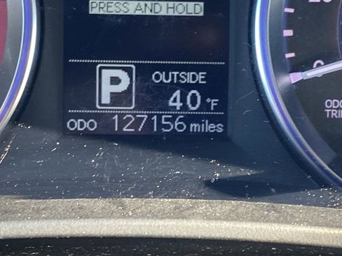 Used 2015 Toyota Highlander LE image 6