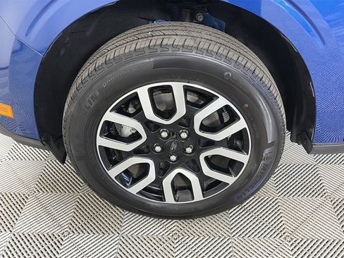 Certified 2023 Ford Maverick Lariat w/ Lariat Luxury Package image 8