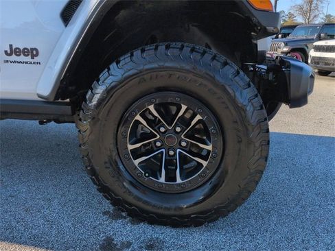 Certified 2024 Jeep Wrangler Unlimited Rubicon image 10