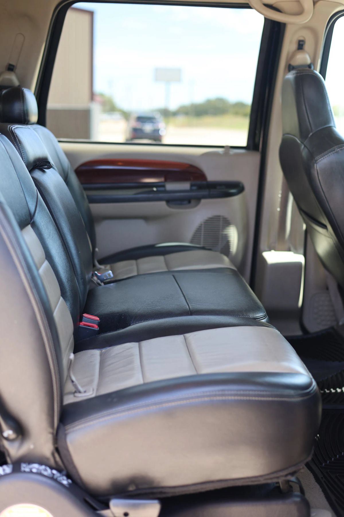 Used 2005 Ford Excursion Eddie Bauer AWD/4WD image 22