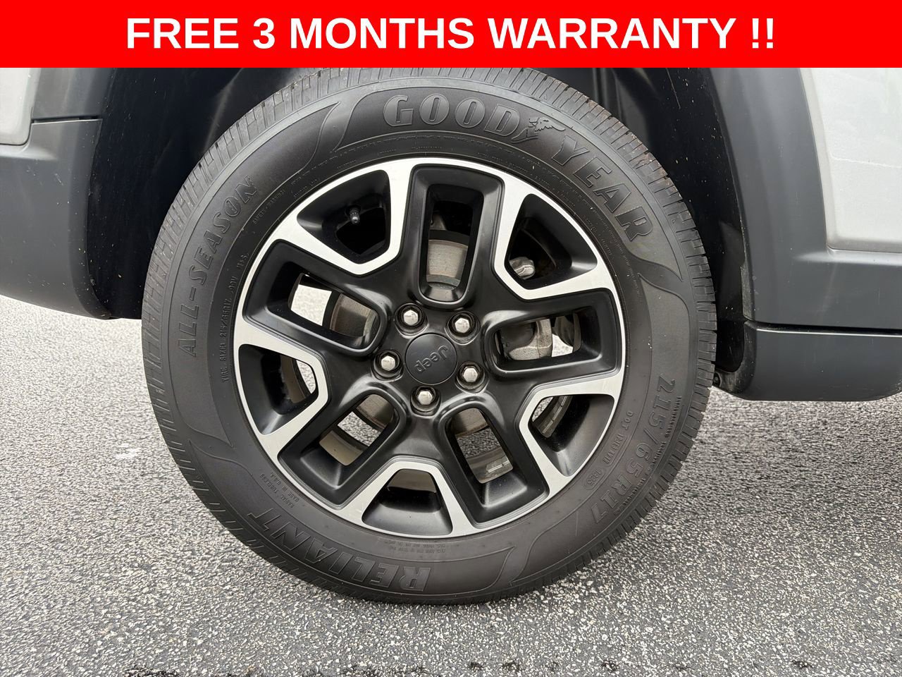 Used 2021 Jeep Compass Trailhawk AWD/4WD image 31