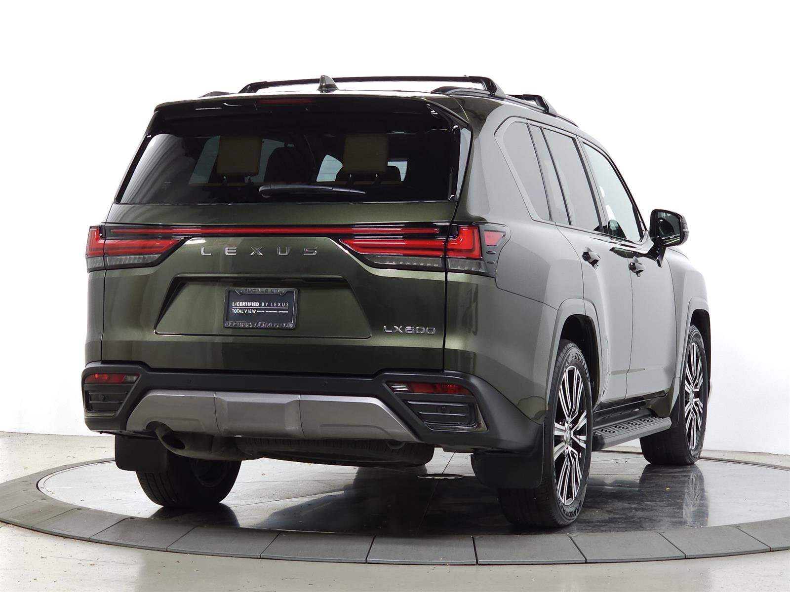 Used 2025 Lexus LX 600 4WD w/ Luxury Package image 12