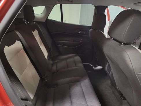Used 2024 Chevrolet Trax LS w/ LS Convenience Package FWD image 20