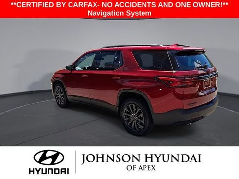 Used 2023 Chevrolet Traverse RS FWD image 2