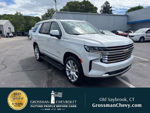 Used 2024 Chevrolet Tahoe High Country w/ Premium Package AWD/4WD image 1