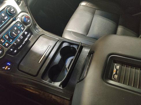 Used 2019 Chevrolet Tahoe Premier AWD/4WD image 26