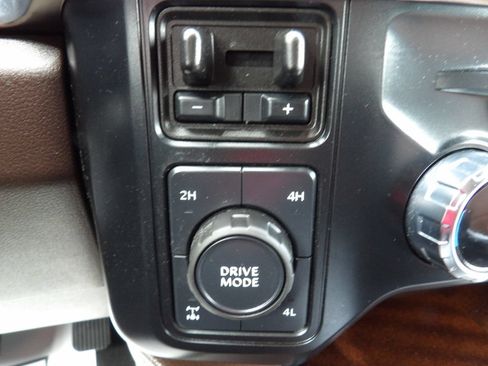 Used 2025 Ford F350 King Ranch w/ Chrome Package AWD/4WD image 24