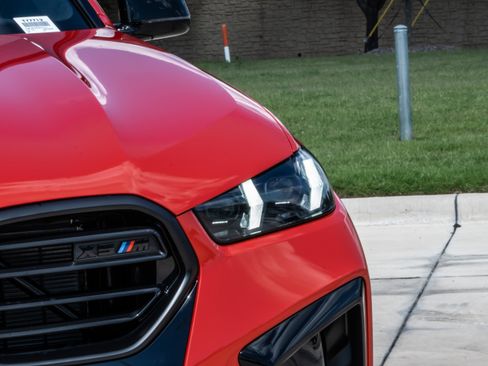 New 2026 BMW X5 M Competition w/ Executive Package AWD/4WD image 10