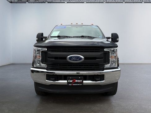 Used 2018 Ford F250 XL w/ Power Equipment Group AWD/4WD image 9