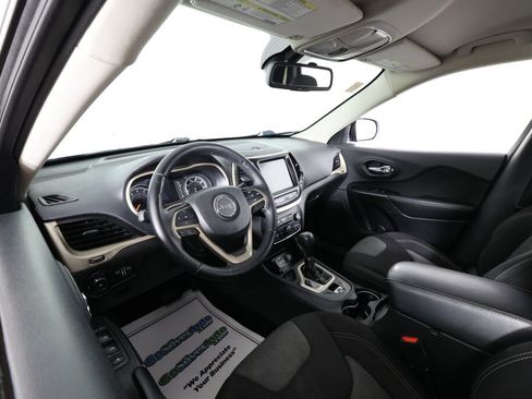 Used 2014 Jeep Cherokee Latitude FWD image 10