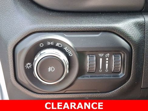 Used 2022 Jeep Wrangler Unlimited Sport AWD/4WD image 22