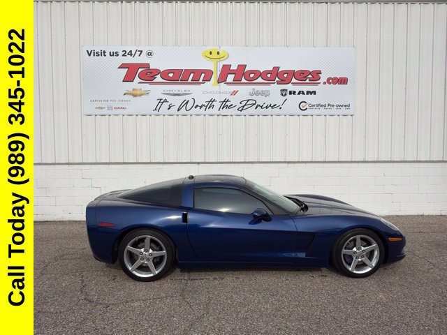Used 2005 Chevrolet Corvette Coupe w/ Preferred Equipment Group RWD image 1
