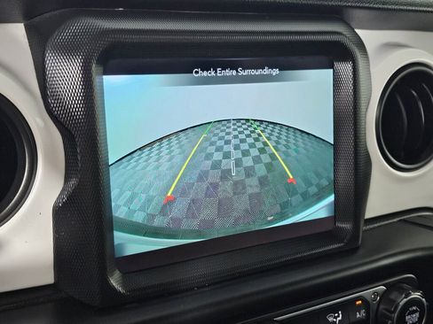 Used 2021 Jeep Wrangler Islander image 29