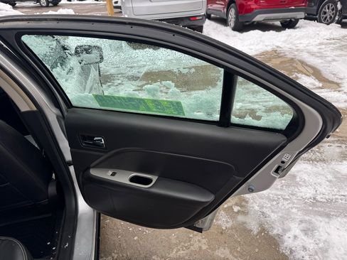 Used 2011 Ford Fusion SEL w/ 301A Rapid Spec Order Code image 16