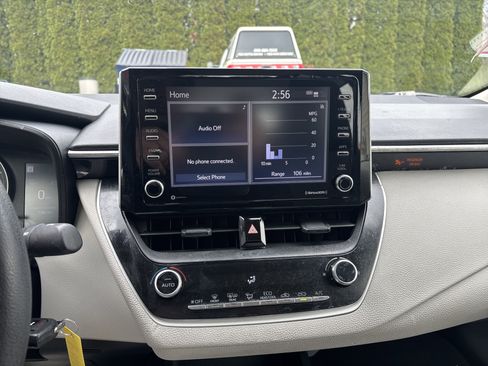 Used 2021 Toyota Corolla LE w/ Carpet Mat Package (TMS) FWD image 23