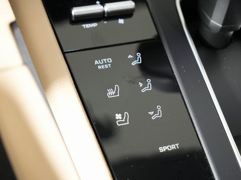 New 2026 Porsche Macan image 29