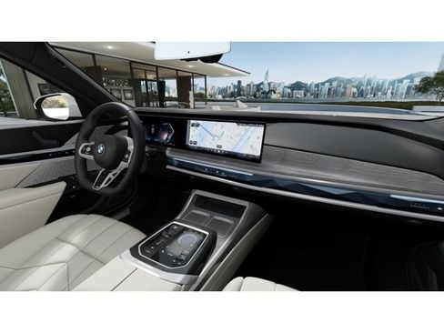 Used 2026 BMW 760i xDrive w/ Executive Package AWD/4WD image 14