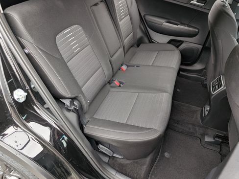 Used 2022 Kia Sportage LX w/ LX FWD Value Edition Package image 19