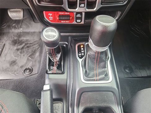 Used 2021 Jeep Gladiator Rubicon image 25