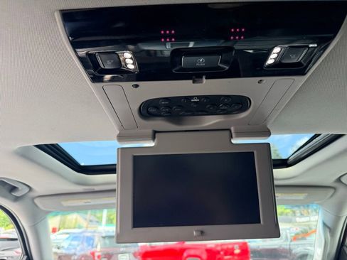 Used 2018 GMC Yukon Denali AWD/4WD image 23