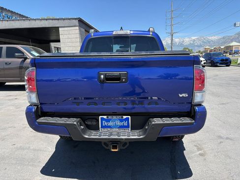 Used 2023 Toyota Tacoma TRD Off-Road w/ TRD Premium Off Road Package AWD/4WD image 5