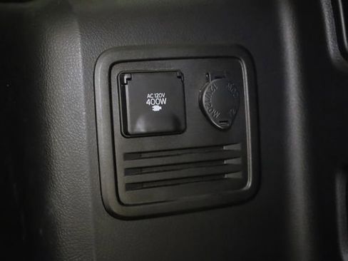 Used 2024 Toyota 4Runner TRD Off-Road Premium image 31