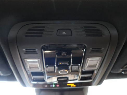 Used 2025 Cadillac Escalade V image 35